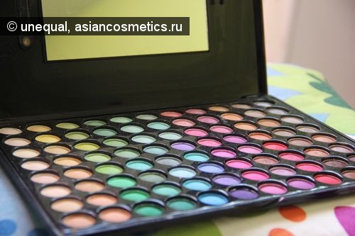 Отзывы об азиатской косметике: Палетка теней от неизвестного китайского производителя.